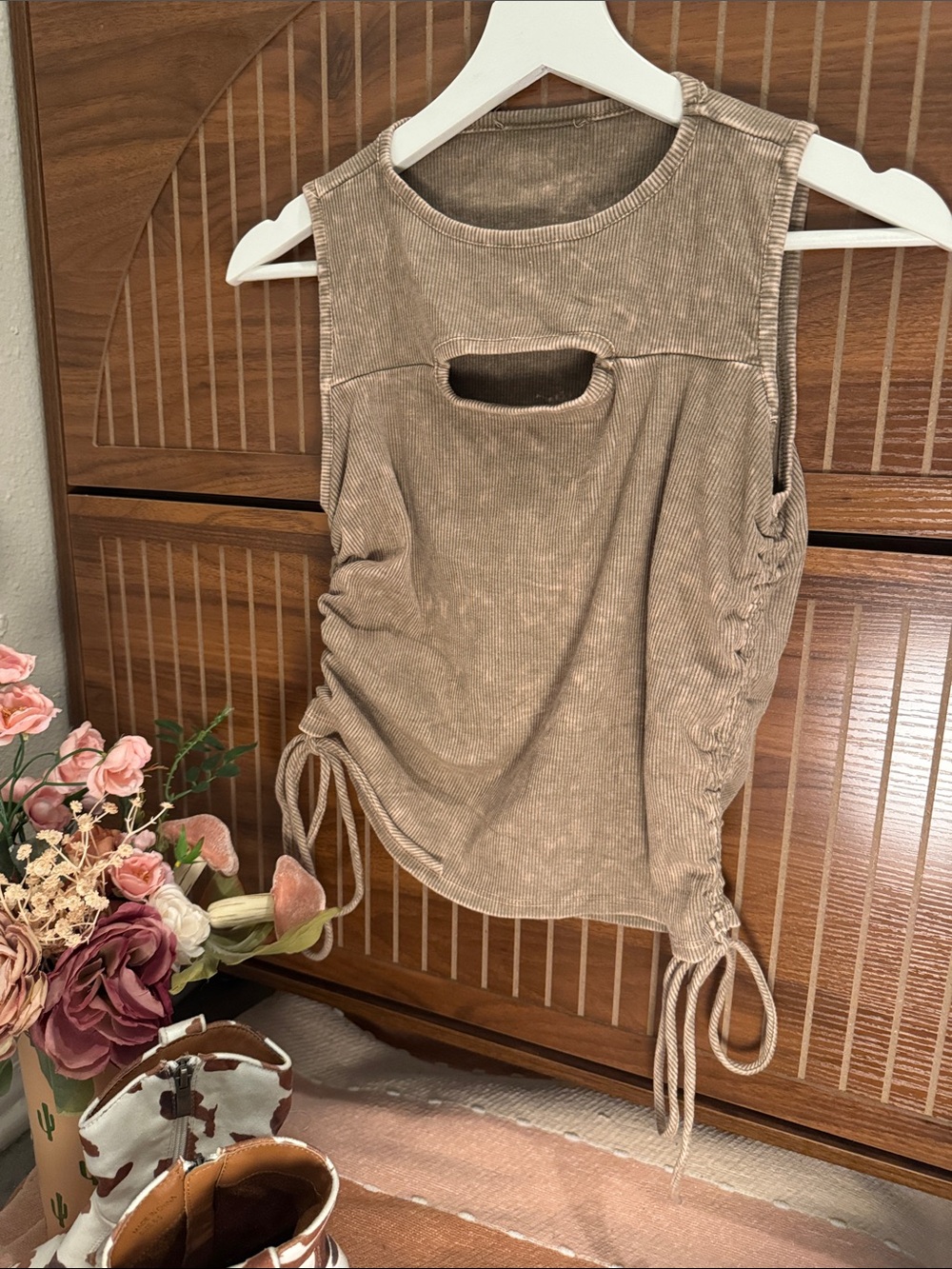Fashion Nova mineral-washed women’s shirt ruched with peekaboo